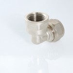 Valtec Угольник обжимной с переходом на вн. р. 16х1/2  