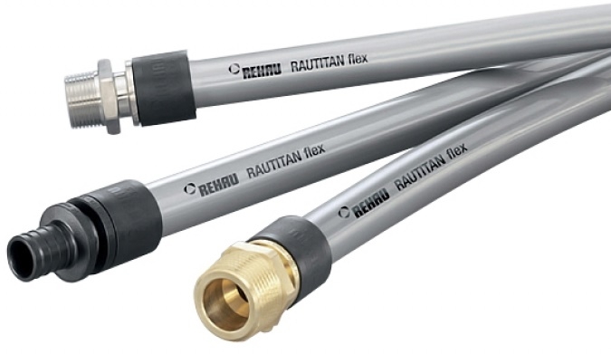 Rehau Универсальная труба RAUTITAN flex 16 х2,2, кругл., изол.9 мм, бухта 50м  