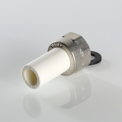 Valtec Штуцер PPR с накидной гайкой вн. р. 20х3/4  