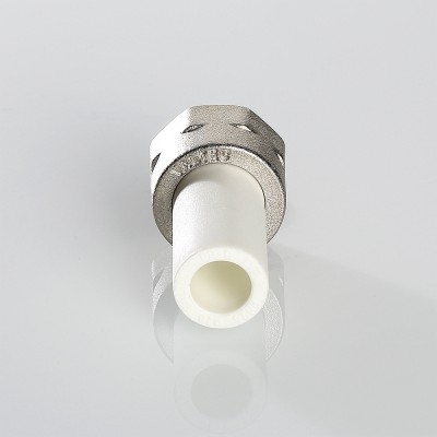 Valtec Штуцер PPR с накидной гайкой вн. р. 20х3/4  