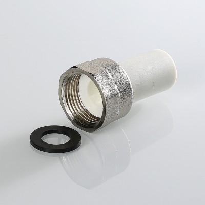 Valtec Штуцер PPR с накидной гайкой вн. резьба 32х1 1/4  