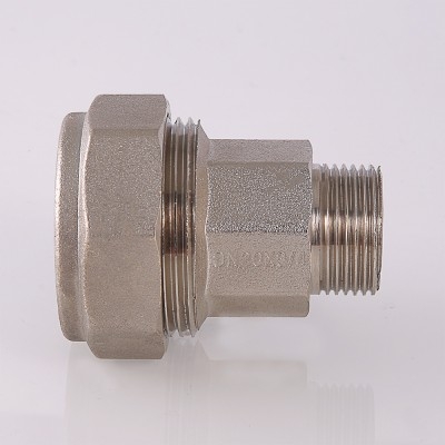 Valtec Соединитель для стальных труб Ду15 с переходом на нар. р. 1/2  