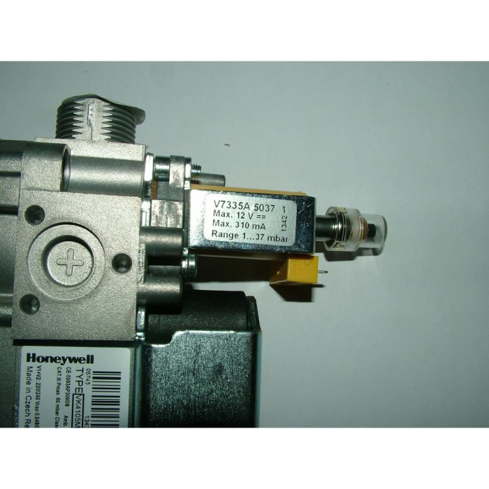   Baxi Клапан газовый (HONEYWELL VK4105M M-M)  